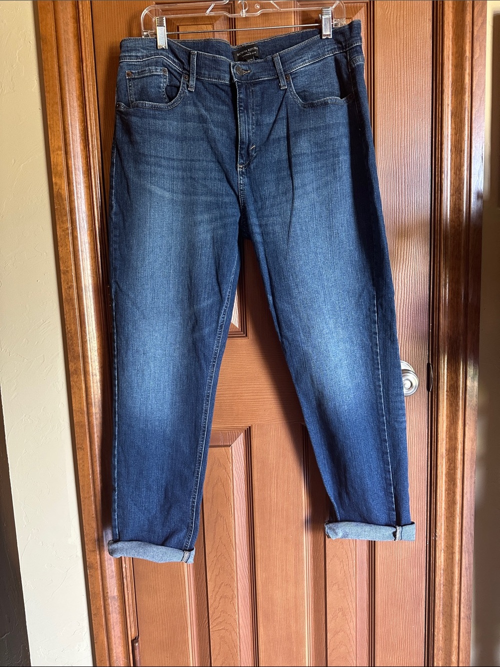Banana Republic Girlfriend Mid-Rise Jean, size 14 - Picture 10 of 10